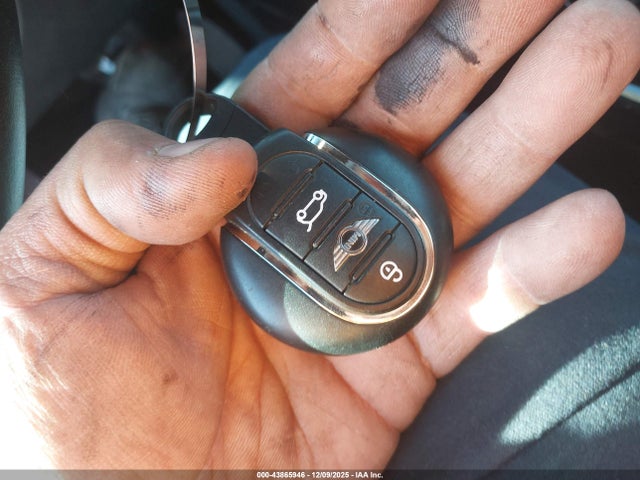 2016 MINI CLUBMAN WMWLN9C57G2E48454 Photo 10