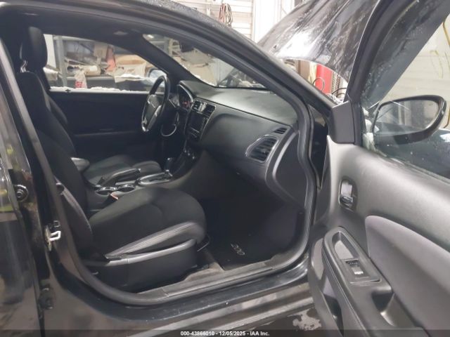 2013 CHRYSLER 200 1C3CCBBB4DN773131 Photo 4