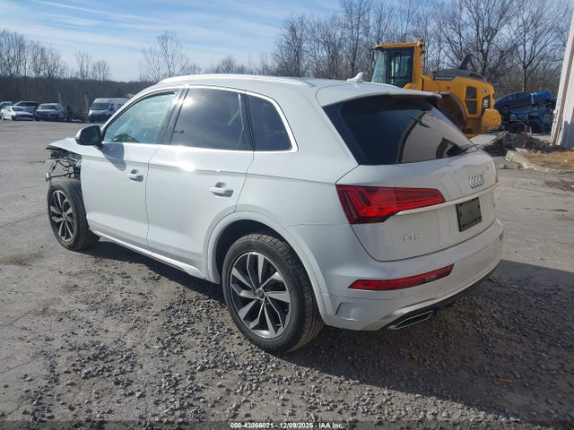 2022 AUDI Q5 WA1EAAFY8N2057445 Photo 2