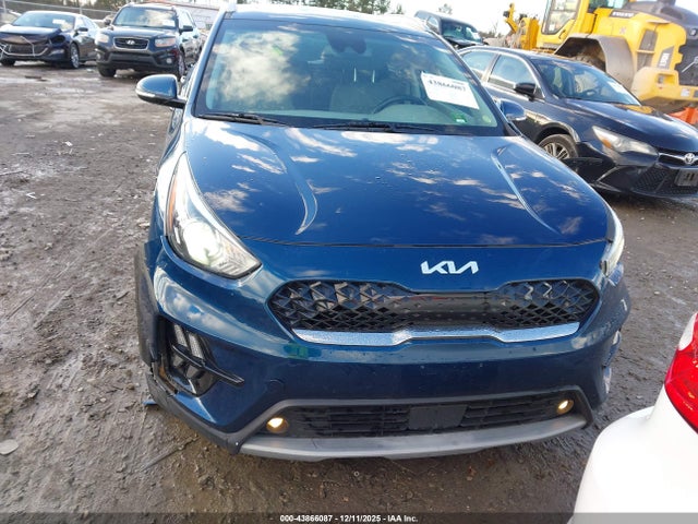 KNDCE3LC1N5489928 KIA Niro Ex Premium