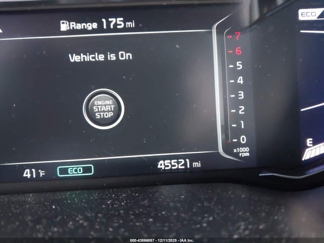 KNDCE3LC1N5489928 KIA Niro Ex Premium