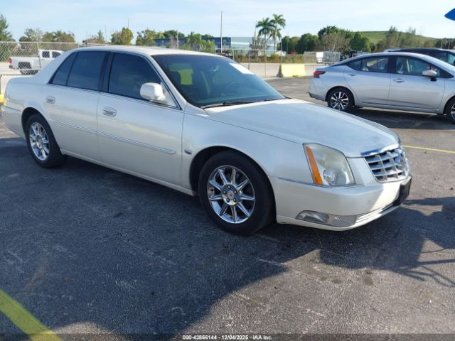 2011 CADILLAC DTS 1G6KD5E65BU141278