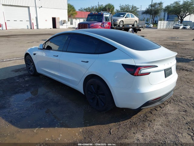 2025 TESLA MODEL 3 5YJ3E1EA7SF988419 Photo 2