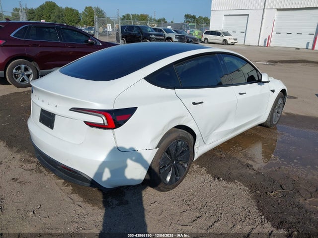 2025 TESLA MODEL 3 5YJ3E1EA7SF988419 Photo 3