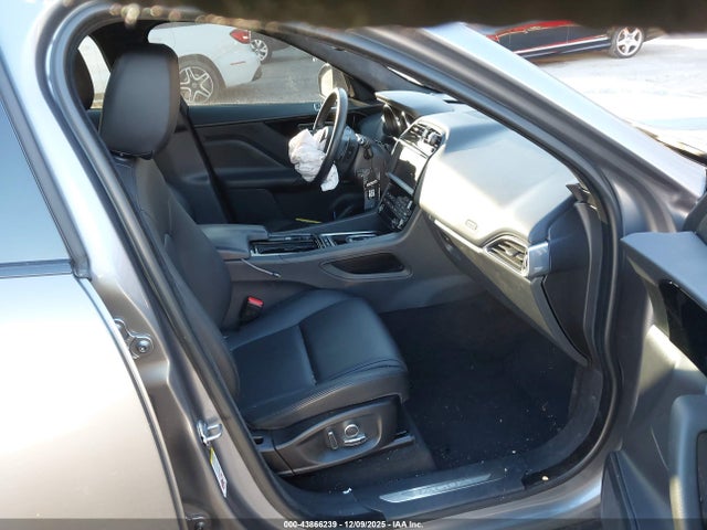2020 JAGUAR F-PACE SADCJ2FX2LA662160 Photo 4