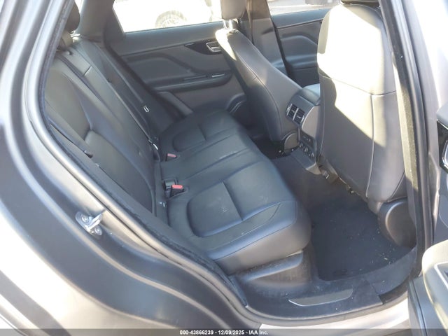 2020 JAGUAR F-PACE SADCJ2FX2LA662160 Photo 7