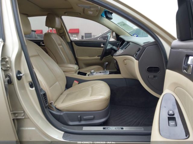 2011 HYUNDAI GENESIS KMHGC4DF2BU131840 Photo 4