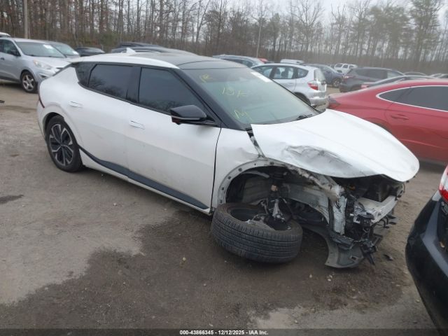 2022 KIA EV6 KNDC44LA9N5060883