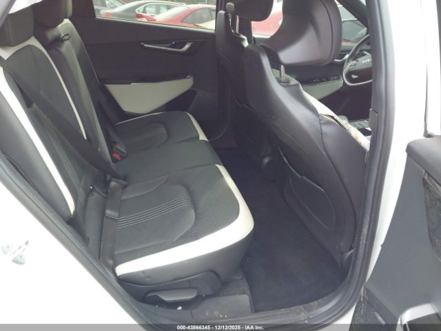 2022 KIA EV6 KNDC44LA9N5060883 Photo 7