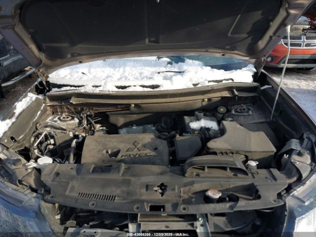 2019 MITSUBISHI OUTLANDER JA4AD3A34KZ012440 Photo 9