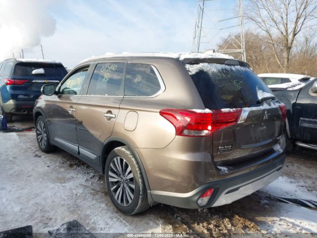 2019 MITSUBISHI OUTLANDER JA4AD3A34KZ012440 Photo 2