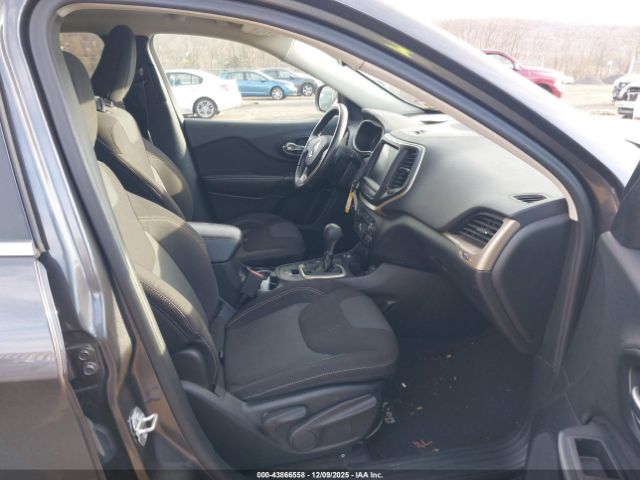 2017 JEEP CHEROKEE 1C4PJMCSXHW556860 Photo 4