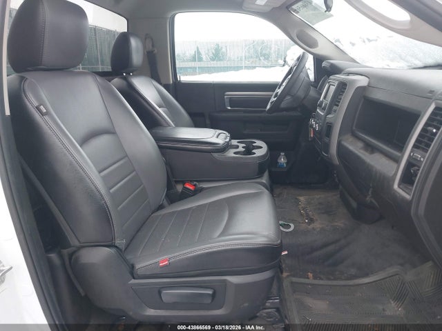 Продаж на аукціоні авто 2023 Ram 1500 Classic Tradesman  4x2 8' Box, vin: 3C6JR6DG1PG554942, номер лоту: 43866569