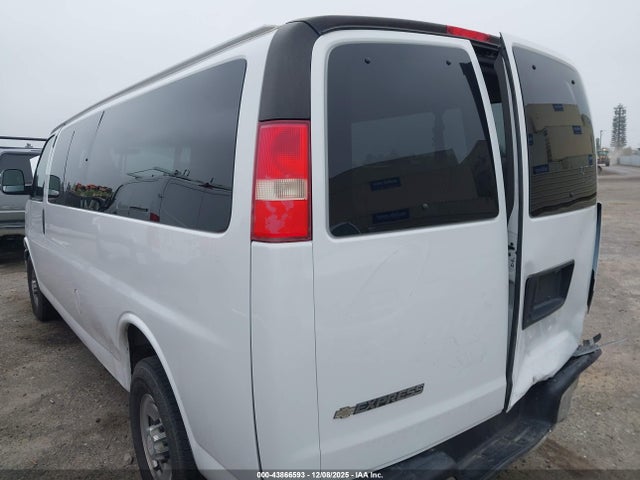 1GAZGPFG1H1131355 Chevrolet Express 3500 Lt