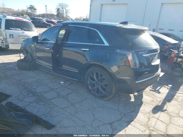 2019 CADILLAC XT5 1GYKNDRS1KZ272636 Photo 2