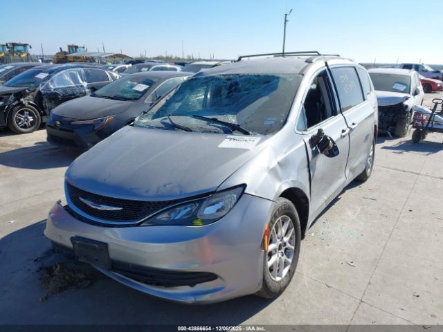 2020 CHRYSLER VOYAGER 2C4RC1DG1LR176819 Photo 1