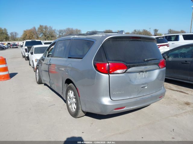 2020 CHRYSLER VOYAGER 2C4RC1DG1LR176819 Photo 2