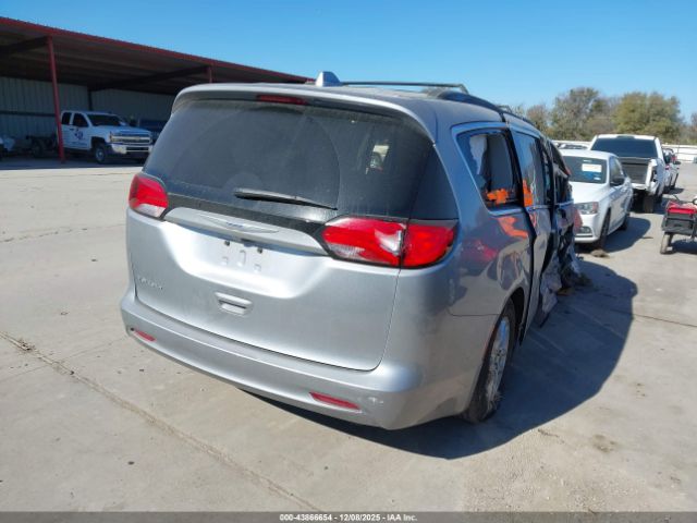 2020 CHRYSLER VOYAGER 2C4RC1DG1LR176819 Photo 3