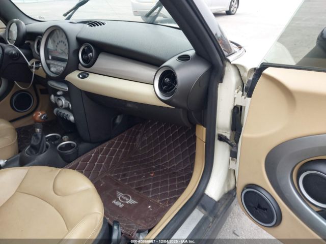 2008 MINI COOPER S CLUBMAN WMWMM33588TP87351 Photo 4