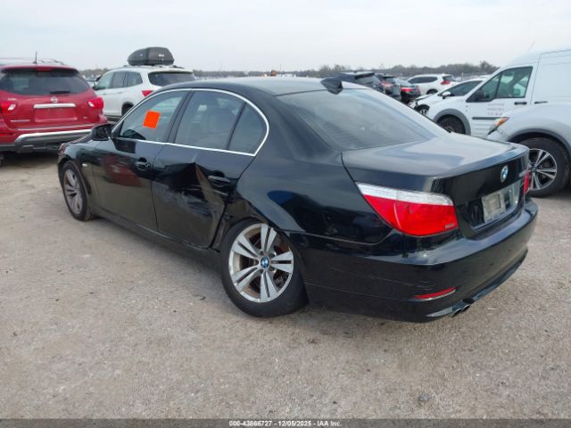 2010 BMW 528I WBANU5C50AC365516 Photo 2