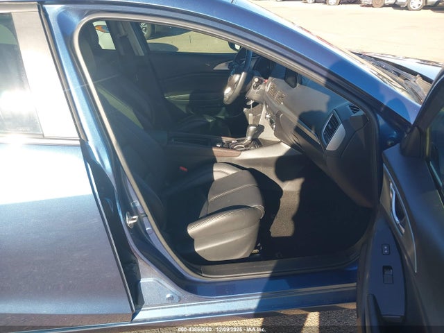 3MZBN1L31JM194247 Mazda Mazda3 Touring