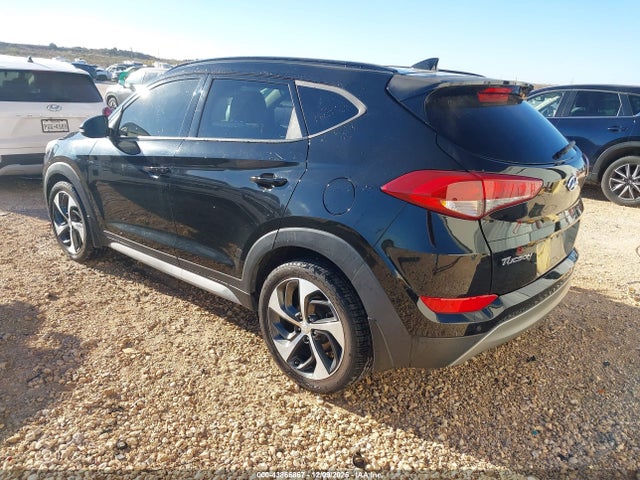 2018 HYUNDAI TUCSON KM8J33A28JU670933 Photo 2