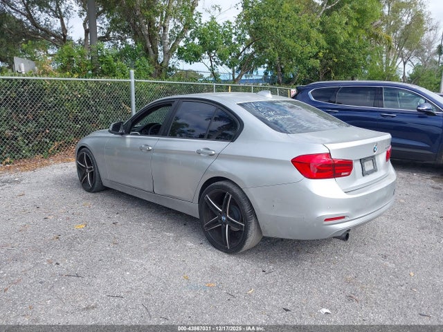 2016 BMW 320I WBA8E1G57GNU10400 Photo 2