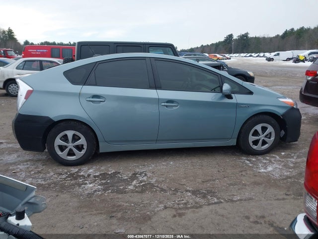 JTDKN3DU3F1938280 Toyota Prius Four