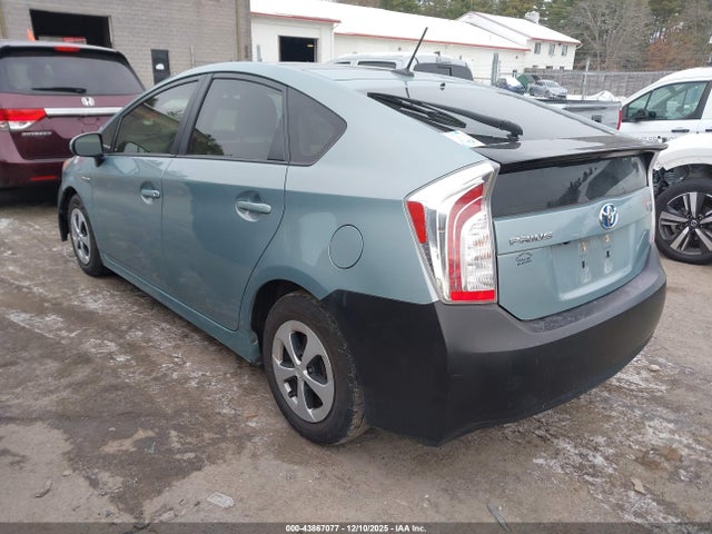 JTDKN3DU3F1938280 Toyota Prius Four