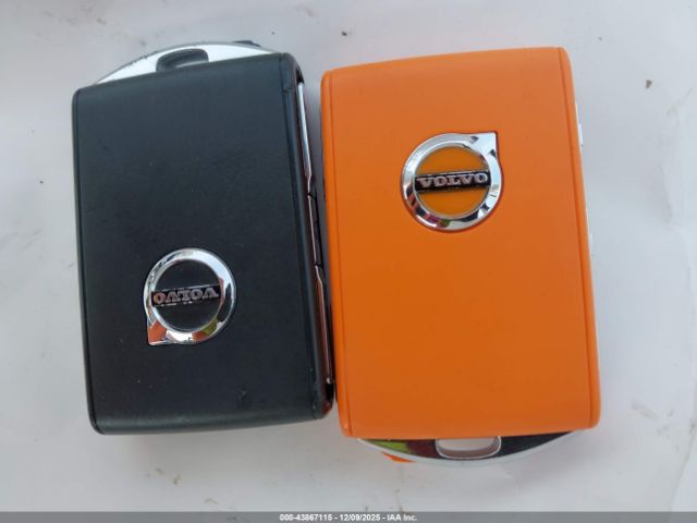 2022 VOLVO XC90 YV4A221K2N1811615 Photo 10