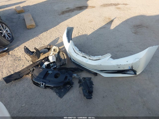 43867123 :رقم المزاد ، 19XFB4F26FE002050 vin ، 2015 Honda Civic Hybrid مزاد بيع