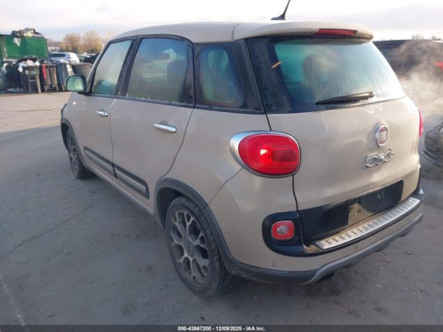 2014 FIAT 500L ZFBCFADH0EZ007084 Photo 2