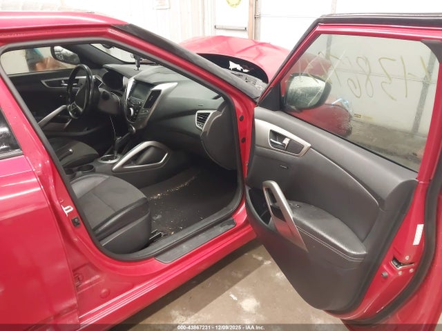Auction sale of the 2016 Hyundai Veloster, vin: KMHTC6AD4GU295692, lot number: 43867231