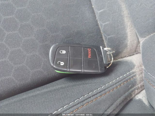 2019 JEEP COMPASS 3C4NJDAB5KT802818 Photo 10