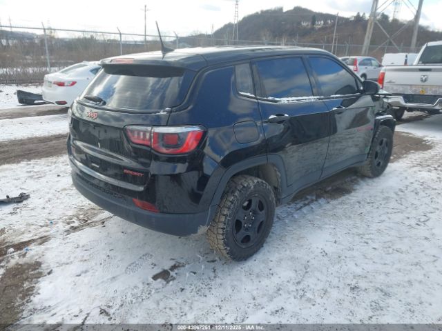 2019 JEEP COMPASS 3C4NJDAB5KT802818 Photo 3