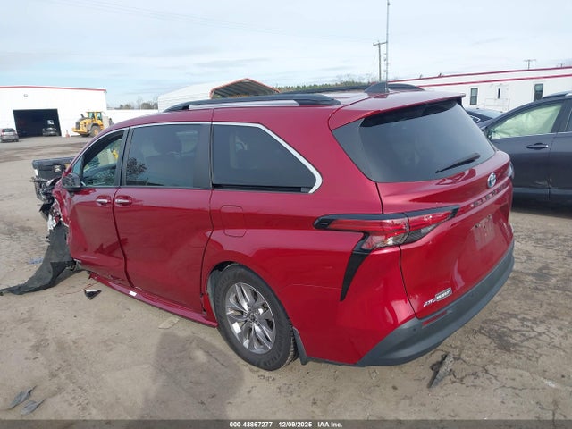 2021 TOYOTA SIENNA 5TDJSKFC7MS015027 Photo 2