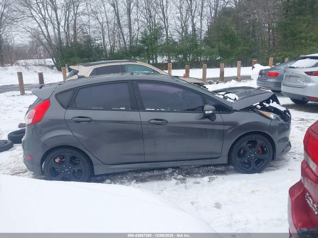 Ford FIESTA ST 2017 3FADP4GX2HM101885 Image 14