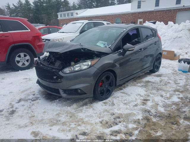 Ford FIESTA ST 2017 3FADP4GX2HM101885 Image 2