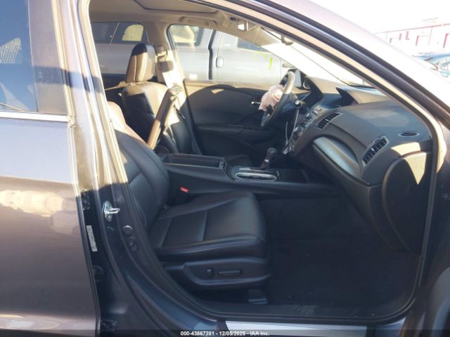 2018 ACURA RDX 5J8TB3H33JL007310 Photo 4