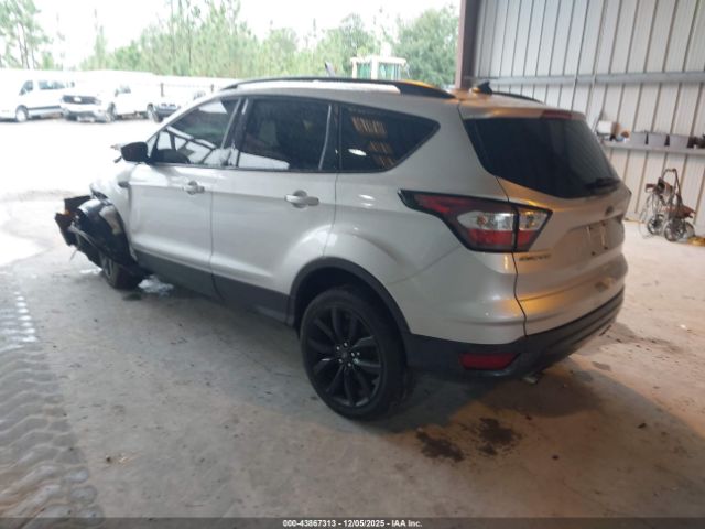 2018 FORD ESCAPE 1FMCU0GD2JUD00266 Photo 2
