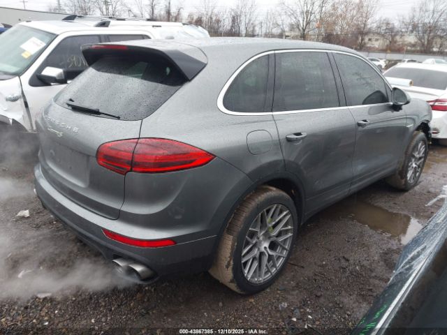 2016 PORSCHE CAYENNE E-HYBRID WP1AE2A25GLA60784 Photo 3