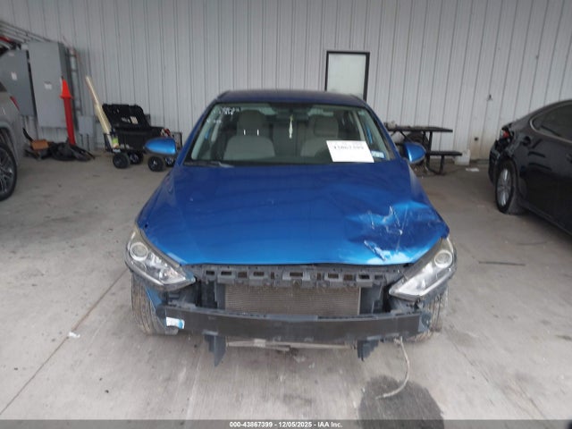5NPD84LF2JH220021 Hyundai ELANTRA SEL