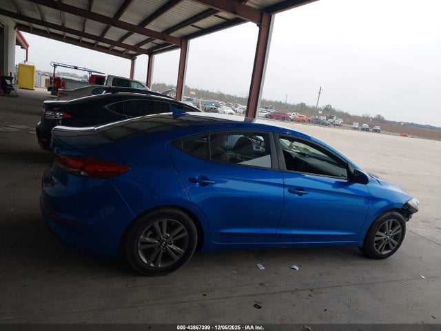 5NPD84LF2JH220021 Hyundai ELANTRA SEL