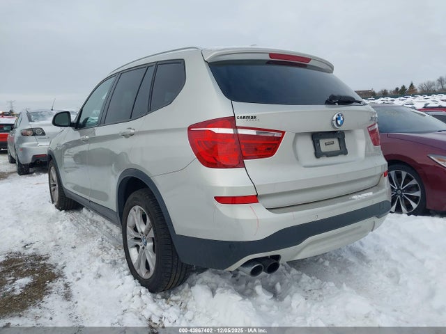 2017 BMW X3 5UXWX7C52H0S20076 Photo 2