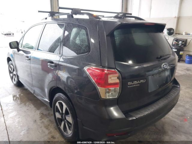 2018 SUBARU FORESTER JF2SJAEC0JH540886 Photo 2