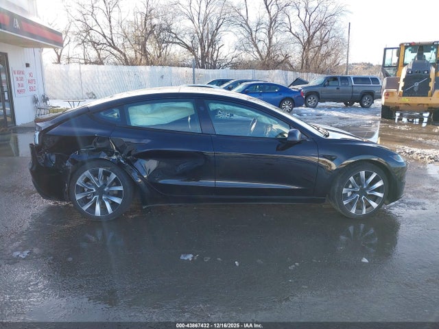 Продаж на аукціоні авто 2024 Tesla Model 3 Long Range Dual Motor All-wheel Drive/rear-wheel Drive, vin: 5YJ3E1EA2RF728925, номер лоту: 43867432