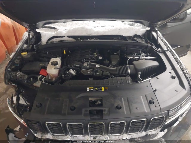 1C4RJHAG7SC321002 Jeep Grand Cherokee Laredo 4x4