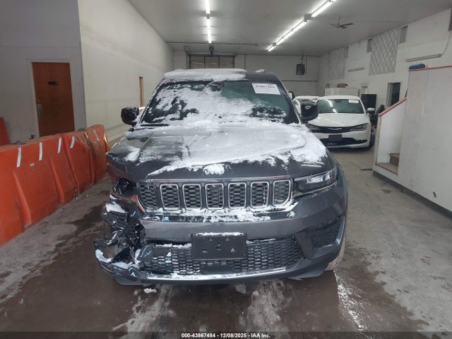 1C4RJHAG7SC321002 Jeep Grand Cherokee Laredo 4x4