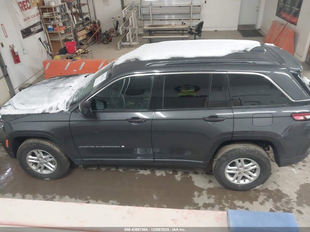 1C4RJHAG7SC321002 Jeep Grand Cherokee Laredo 4x4