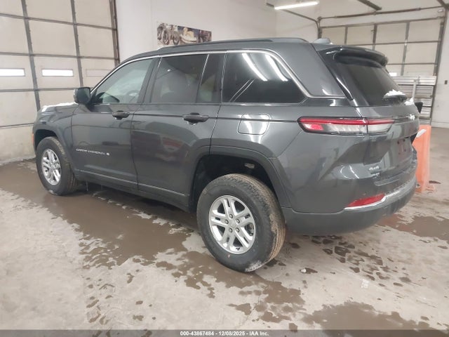 1C4RJHAG7SC321002 Jeep Grand Cherokee Laredo 4x4